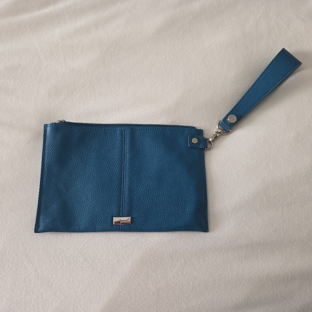 Thirty- One Jewell Blue Wristlet